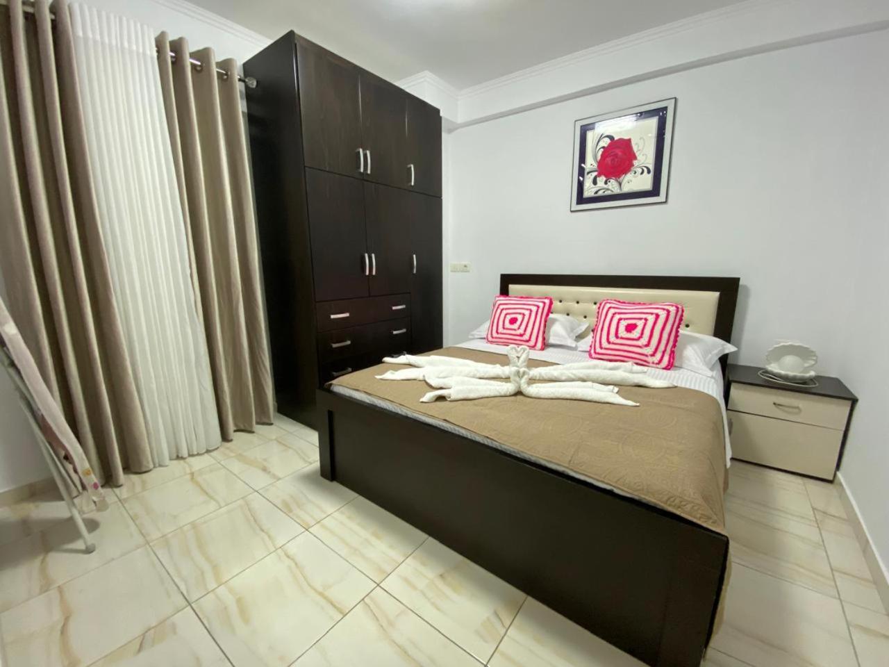 Olive Tree Apartment Саранда Екстер'єр фото