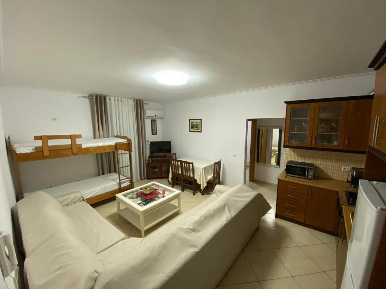 Olive Tree Apartment Саранда Екстер'єр фото