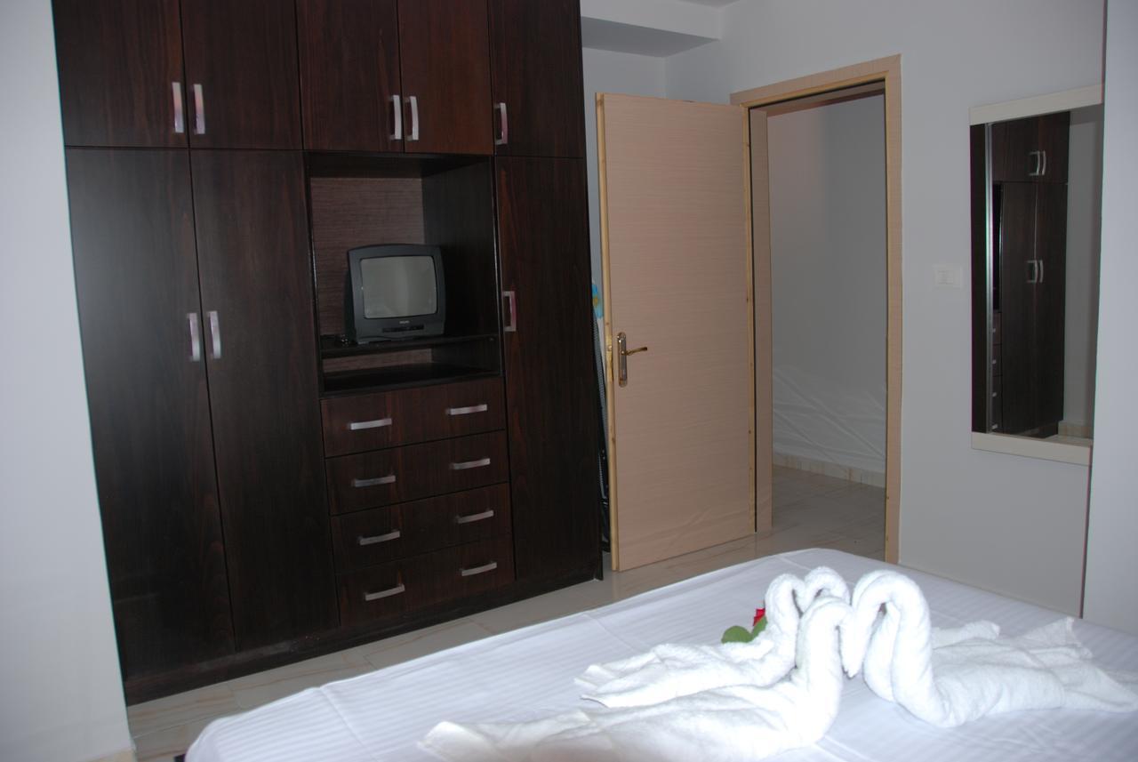 Olive Tree Apartment Саранда Екстер'єр фото